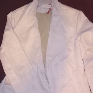 Solitaire- lovely lightweight coat in tan, subtle plaid & gently used. Dry clean